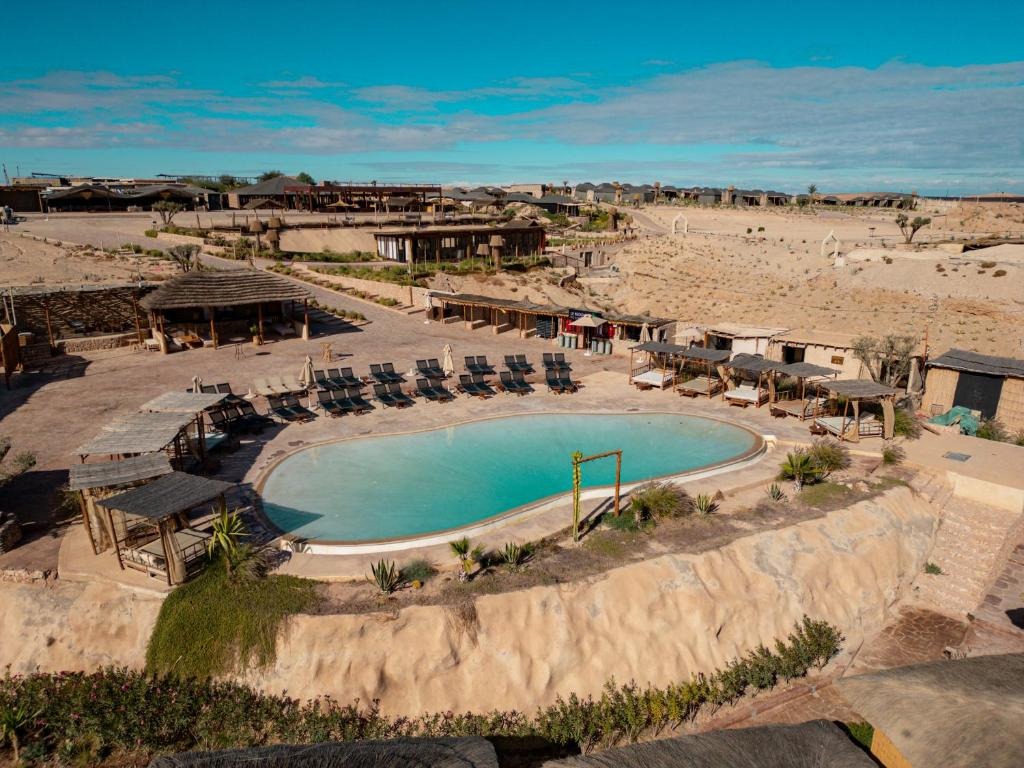 Le Bédouin Agafay — camp mid-range avec piscine